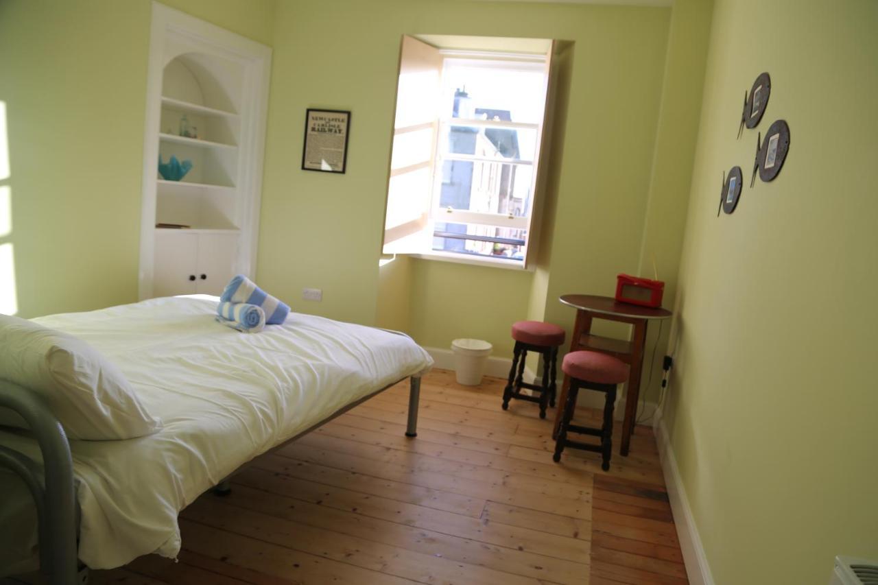 The Dolphin Inn Hostel Dunbar Bagian luar foto