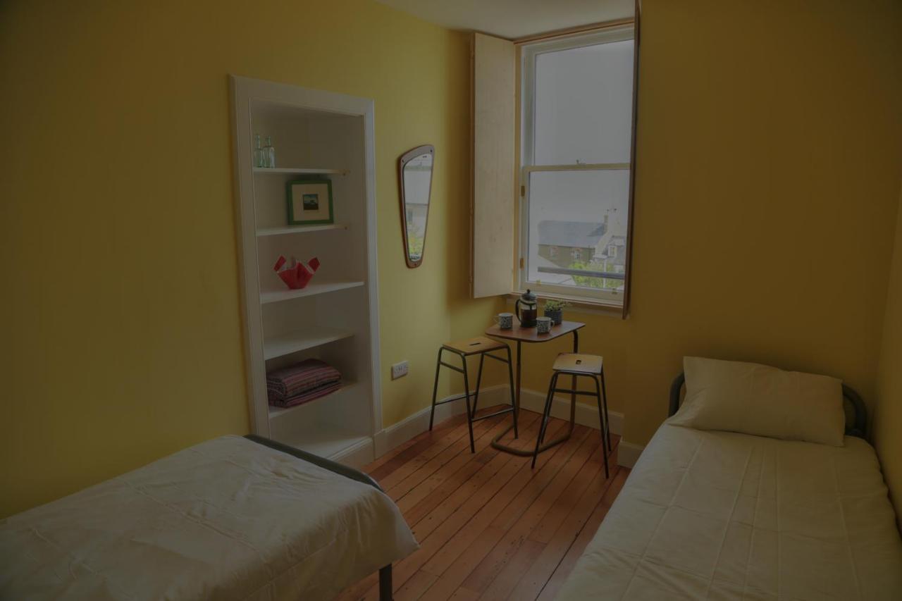 The Dolphin Inn Hostel Dunbar Bagian luar foto